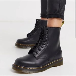 Dr Martens modern classics smooth